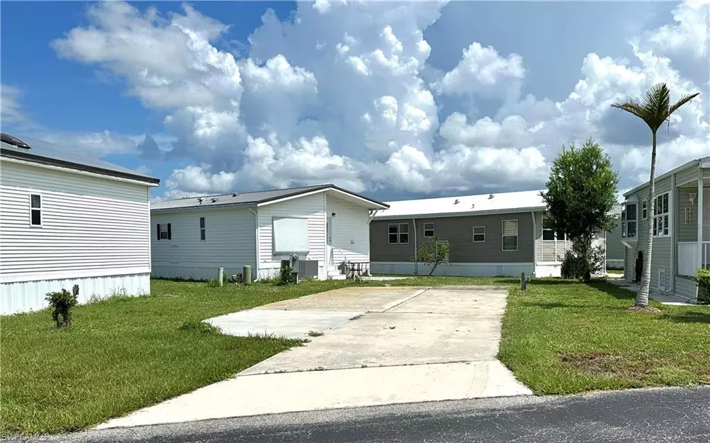 Estero, FL 33928,4740 Liberty LN W