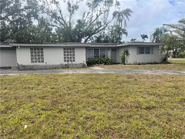 Fort Myers, FL 33919,6361 Saint Andrews CIR S