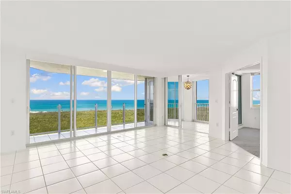 Naples, FL 34108,6101 Pelican Bay BLVD #1805