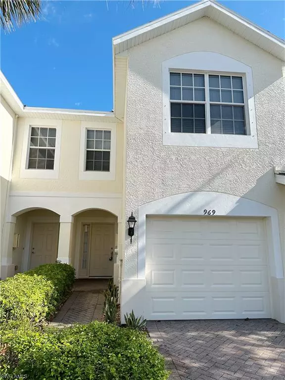 969 Hampton CIR #116, Naples, FL 34105