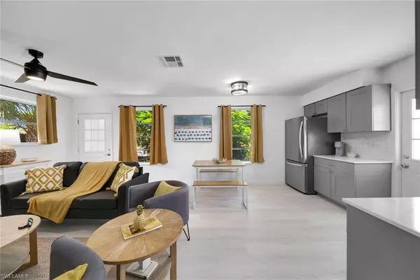 Naples, FL 34108,826 108th AVE N