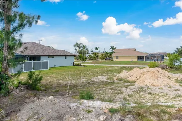Cape Coral, FL 33991,2139 SW 17th PL