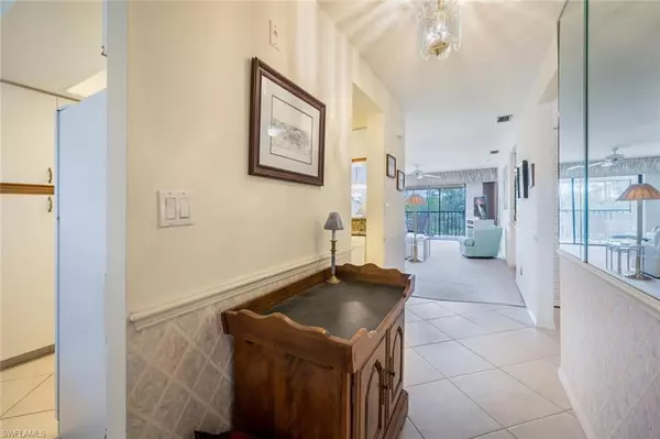 Naples, FL 34104,7240 Coventry CT #324