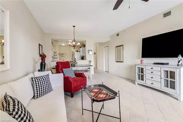 Naples, FL 34114,3977 Bishopwood CT E #104