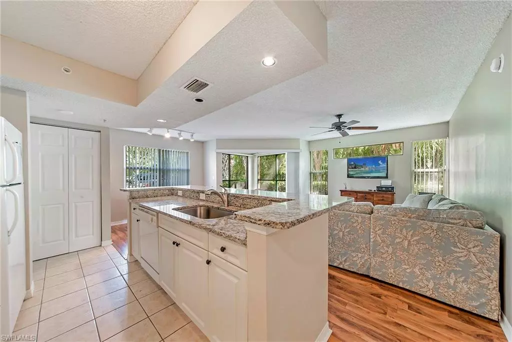 Bonita Springs, FL 34135,8960 Colonnades CT E #911