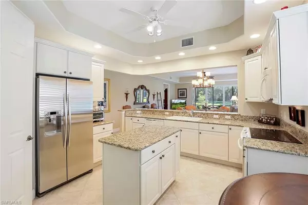 Naples, FL 34113,7842 Hawthorne DR #1702