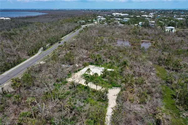 2615 Tamarind RD, Sanibel, FL 33957