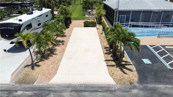 Fort Myers Beach, FL 33931,406 Clamshell LN