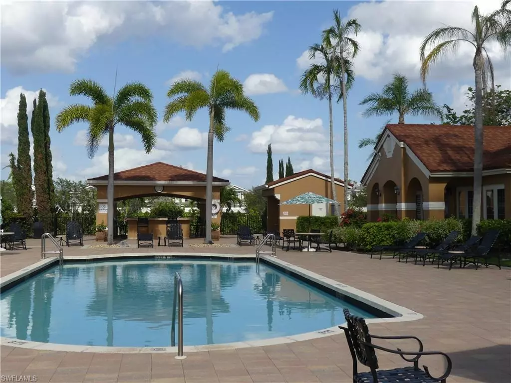 Naples, FL 34112,1835 Florida Club CIR #3304