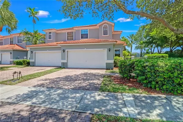 Naples, FL 34119,14944 Summit Place CIR #17