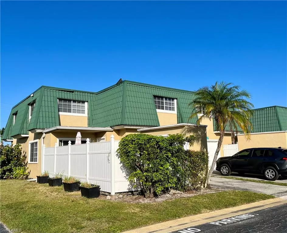 Fort Myers, FL 33919,5839 Whiting CT