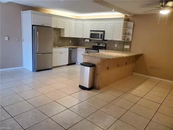 Fort Myers, FL 33907,5555 Malt DR #3