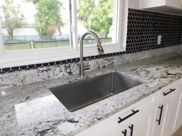 Cape Coral, FL 33904,315 SE 47th ST