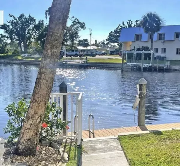 Cape Coral, FL 33904,708 Victoria DR #208