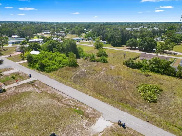 Lehigh Acres, FL 33936,708 W Cleveland LN