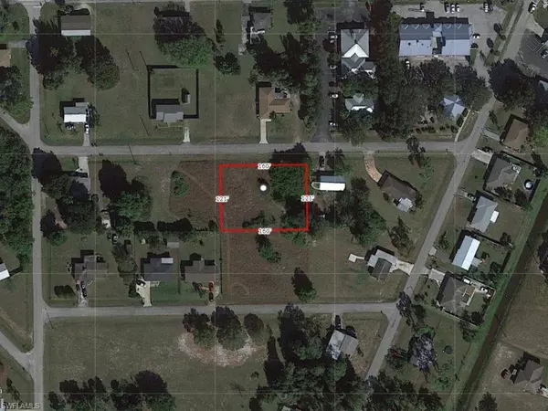 Lehigh Acres, FL 33936,708 W Cleveland LN