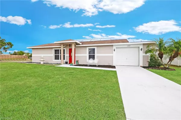 Lehigh Acres, FL 33936,10737 Lemontree CT