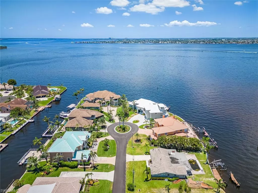 Fort Myers, FL 33919,799 Cypress Lake CIR