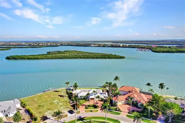 Marco Island, FL 34145,999 Caxambas DR