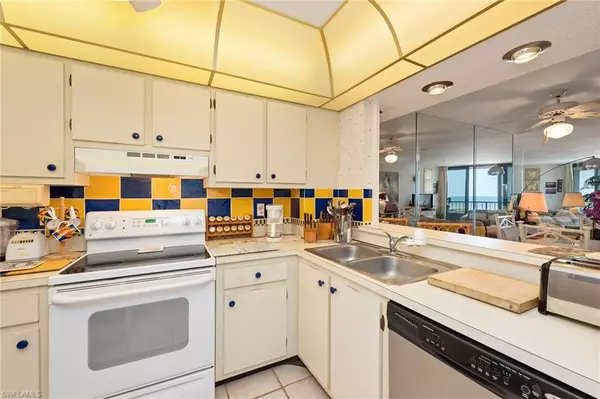 Marco Island, FL 34145,320 Seaview CT #2001