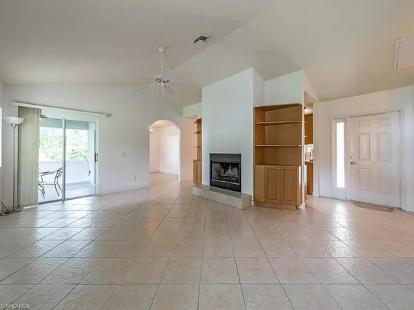 Naples, FL 34117,1860 Della DR