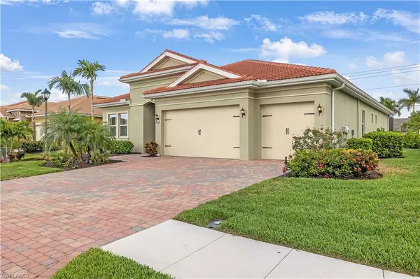 2905 Sunset Pointe CIR, Cape Coral, FL 33914