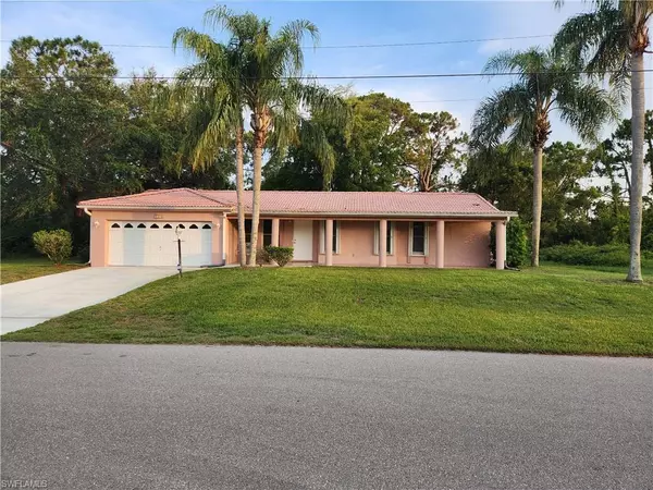 738 E Manhattan ST, Lehigh Acres, FL 33974