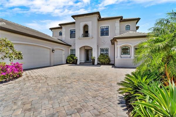 2317 Grenadines WAY, Naples, FL 34120