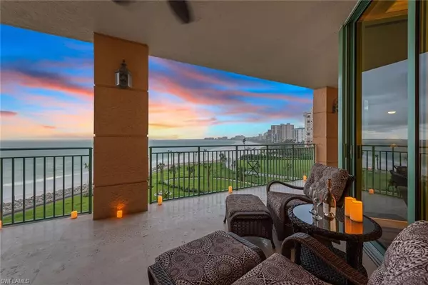 Marco Island, FL 34145,960 Cape Marco DR #403