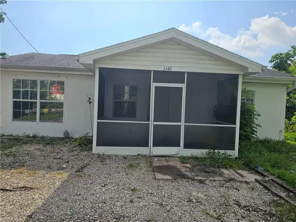 1140 4th WAY, North Fort Myers, FL 33903