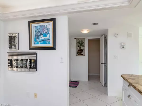 Marco Island, FL 34145,911 Huron CT #6