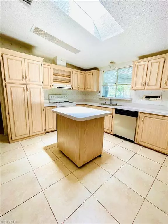 Fort Myers, FL 33905,9972 Tarpon Key CT