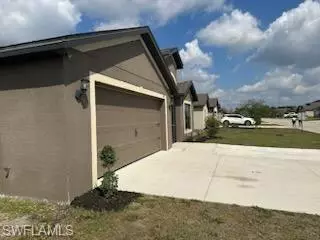 Lehigh Acres, FL 33974,427 Shadow Lakes DR