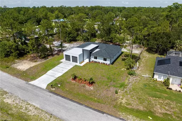 Lehigh Acres, FL 33936,319 Columbus AVE