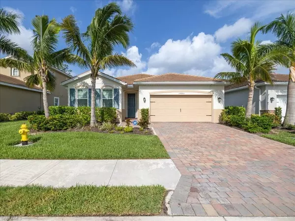 15261 Floresta LN, Fort Myers, FL 33908