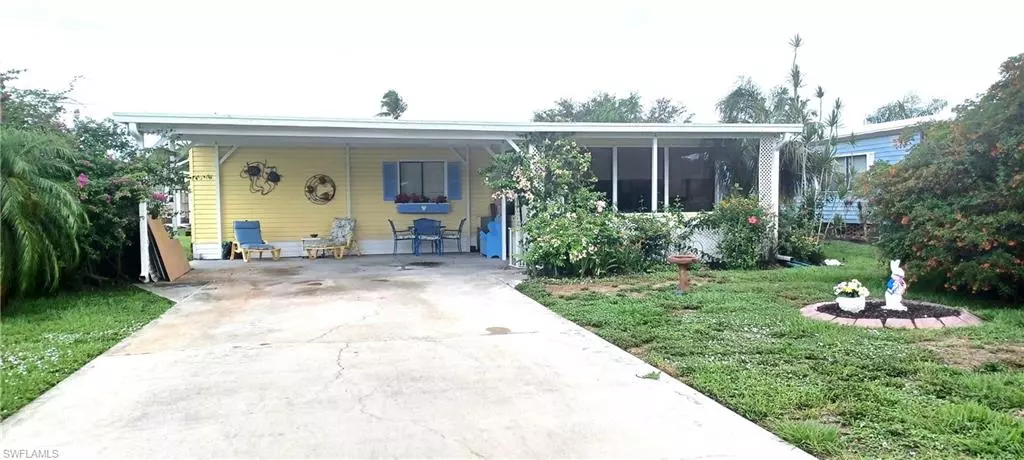 217 Riverwood RD, Naples, FL 34114