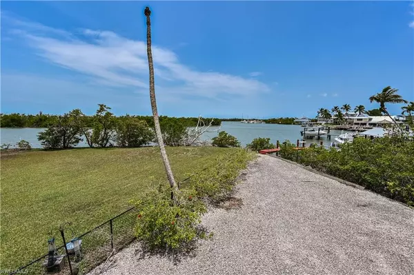 Goodland, FL 34140,727 Palm Point DR