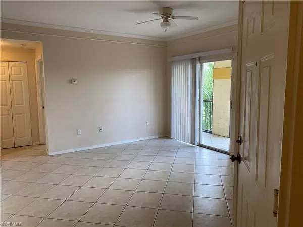 Fort Myers, FL 33913,11480 Villa Grand #106