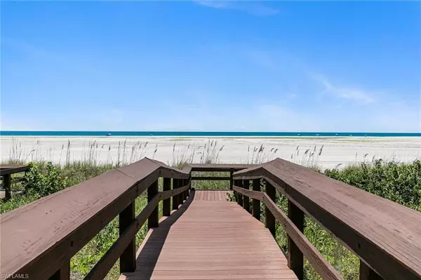 Marco Island, FL 34145,220 Seaview CT #313