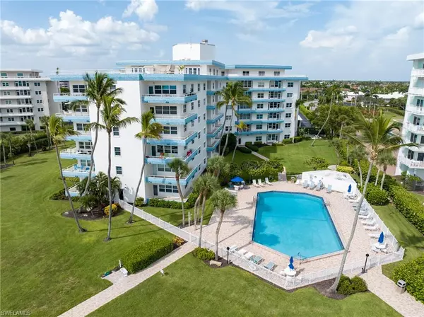 Marco Island, FL 34145,220 Seaview CT #313