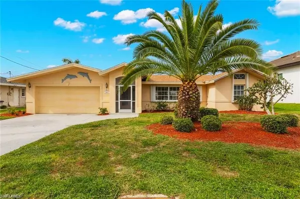 913 Dolphin DR S, Cape Coral, FL 33904