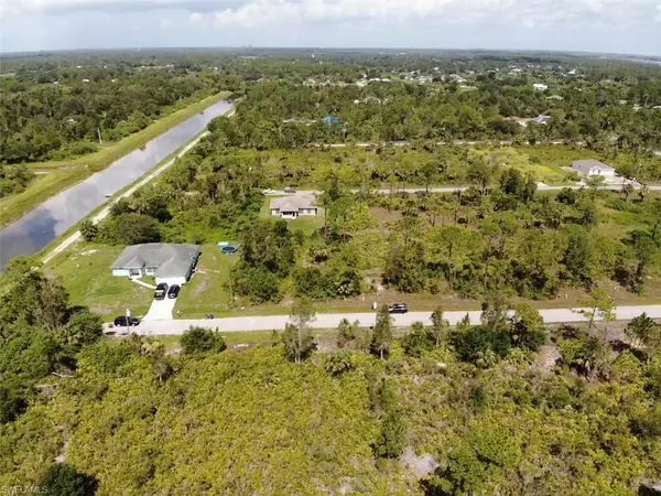 Lehigh Acres, FL 33971,6004 Sara AVE N