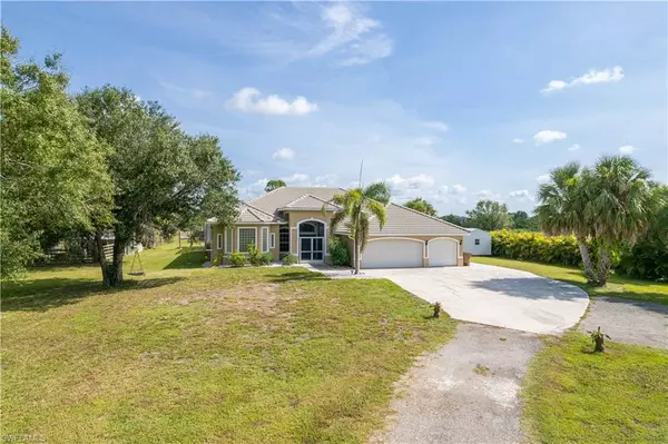 4585 Skates CIR, Fort Myers, FL 33905