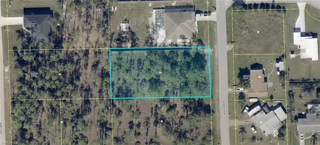 Lehigh Acres, FL 33936,903 Gerald AVE