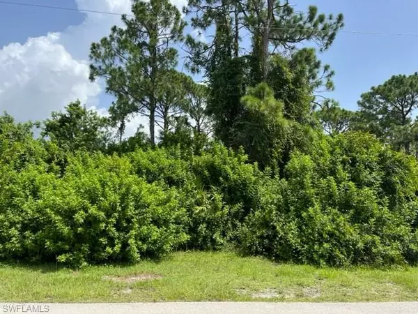 3702 4th ST SW, Lehigh Acres, FL 33976