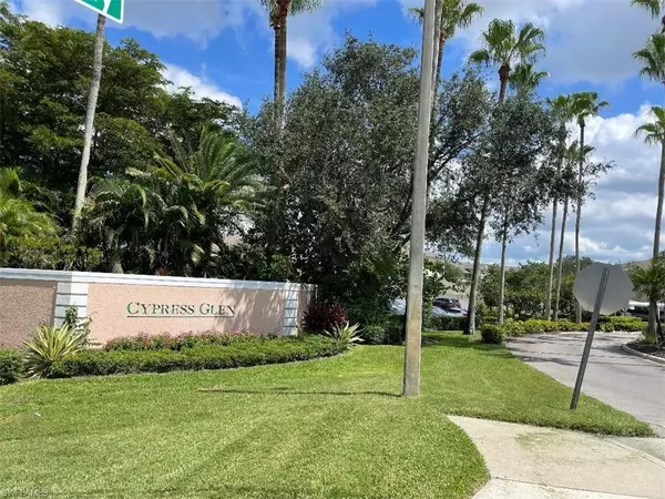 Naples, FL 34109,3225 Cypress Glen WAY #111