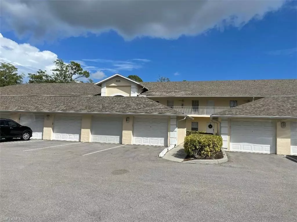 Naples, FL 34109,3225 Cypress Glen WAY #111