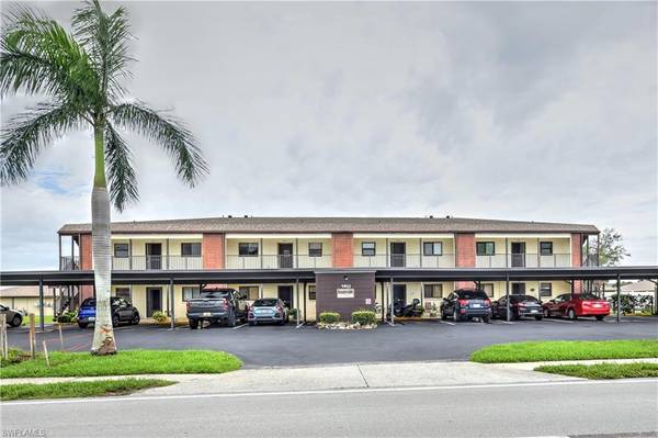 3911 Country Club BLVD #202, Cape Coral, FL 33904