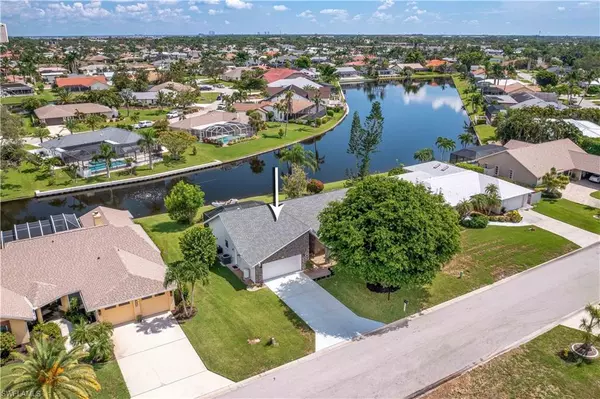 Fort Myers, FL 33919,955 Deep Lagoon LN