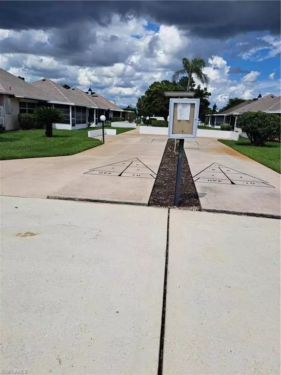 Lehigh Acres, FL 33936,323 Dania ST